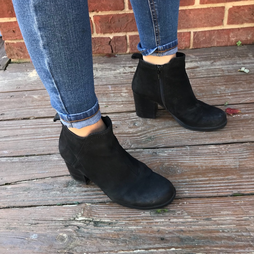 Vagabond Nubuck Leather Booties